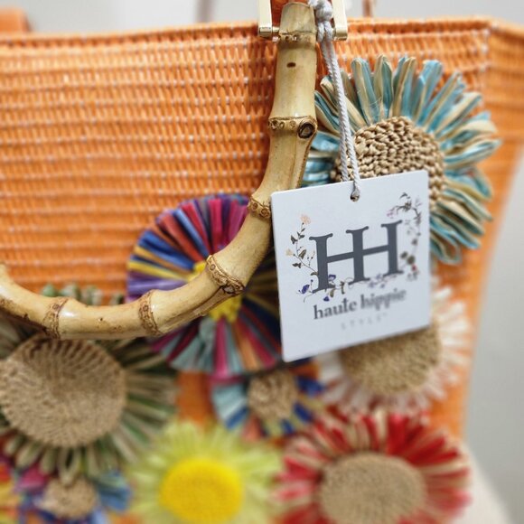 Haute Hippe purse - Picture 1 of 6
